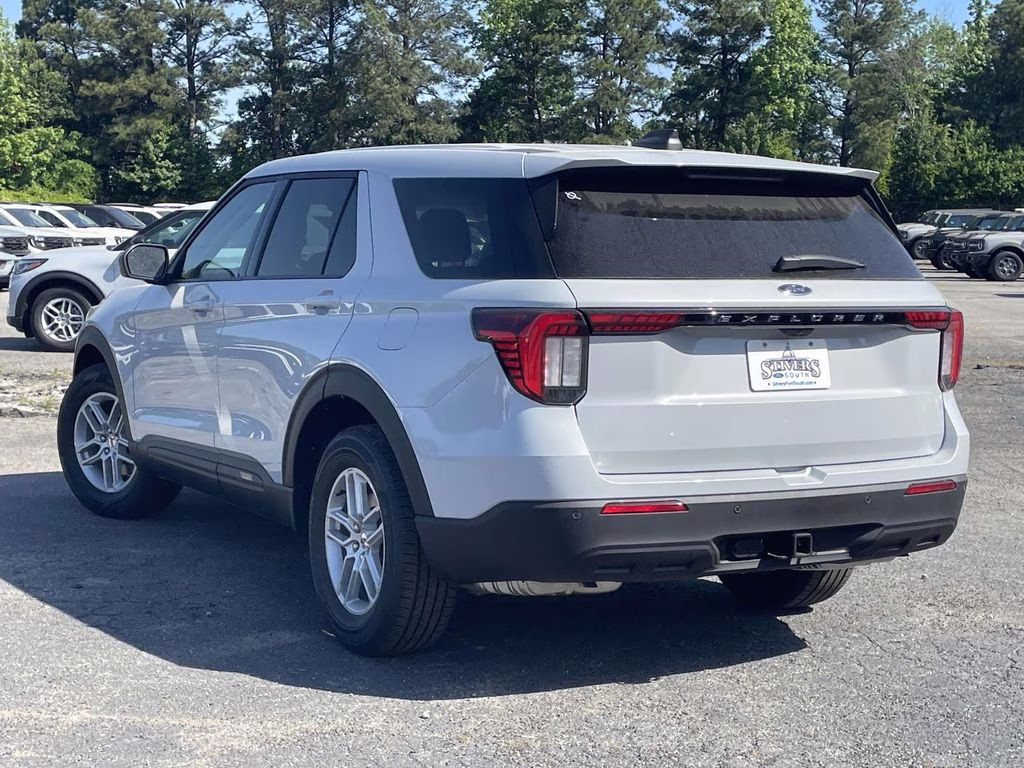 2026 White Metallic Ford Explorer Active RWD SUV