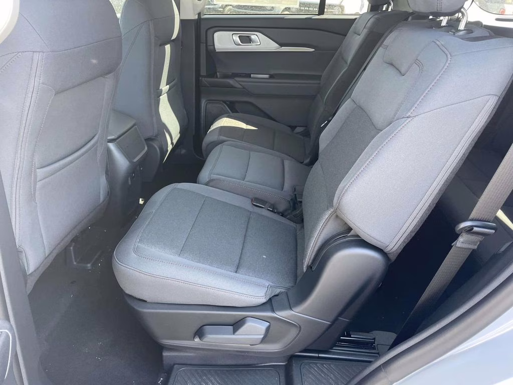 2026 White Metallic Ford Explorer Active RWD SUV