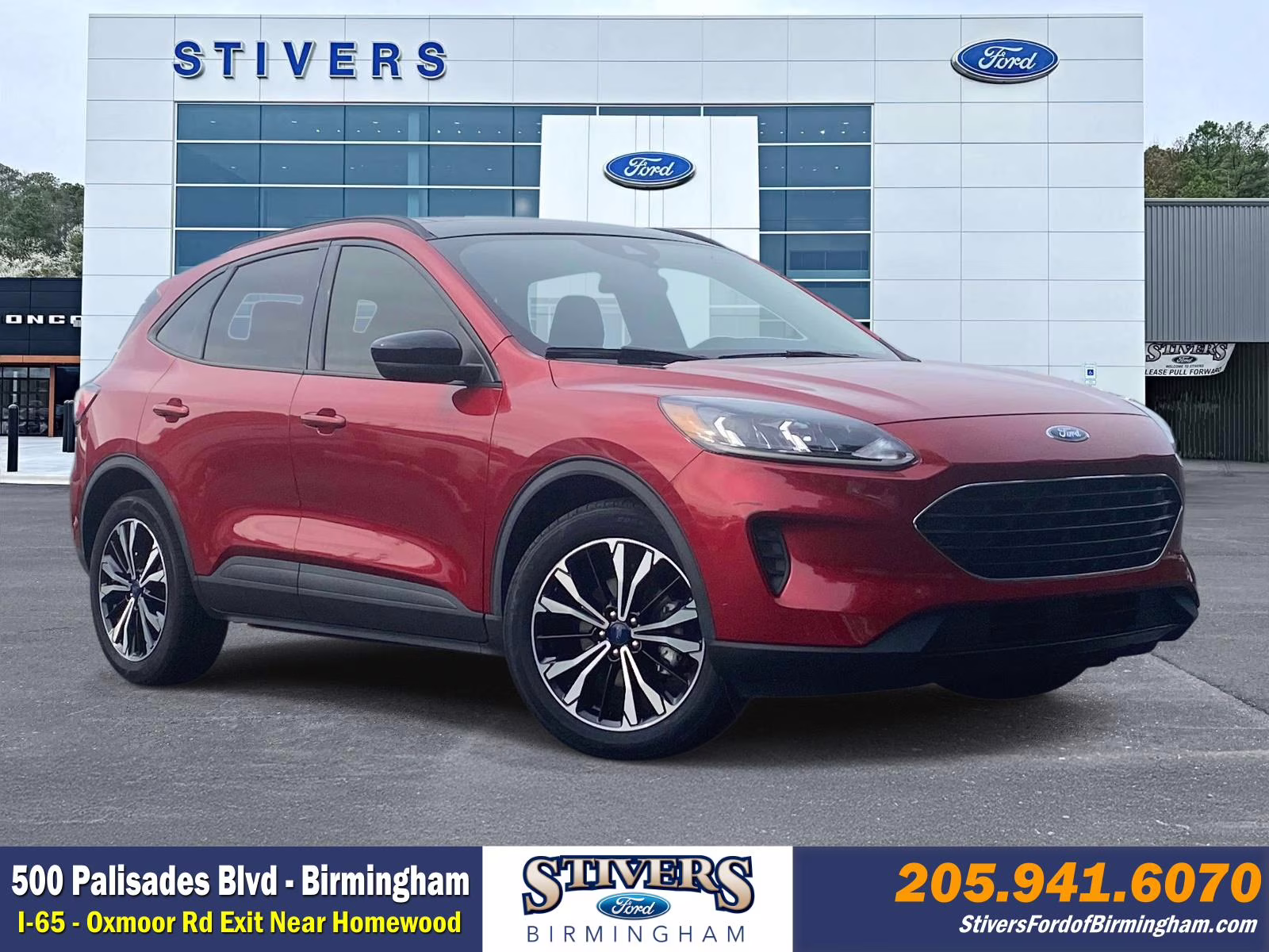 2022 Rapid Red Metallic Tinted Clearcoat Ford Escape SE FWD SUV