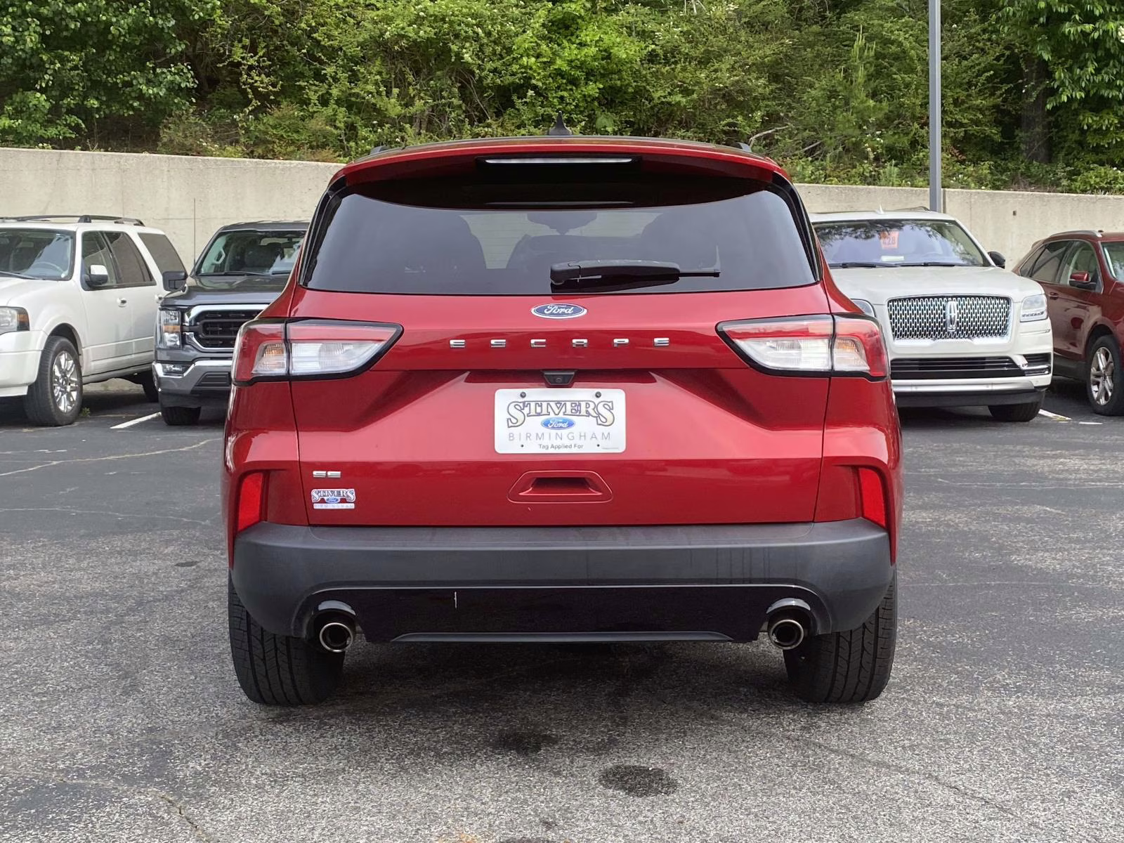 2022 Rapid Red Metallic Tinted Clearcoat Ford Escape SE FWD SUV