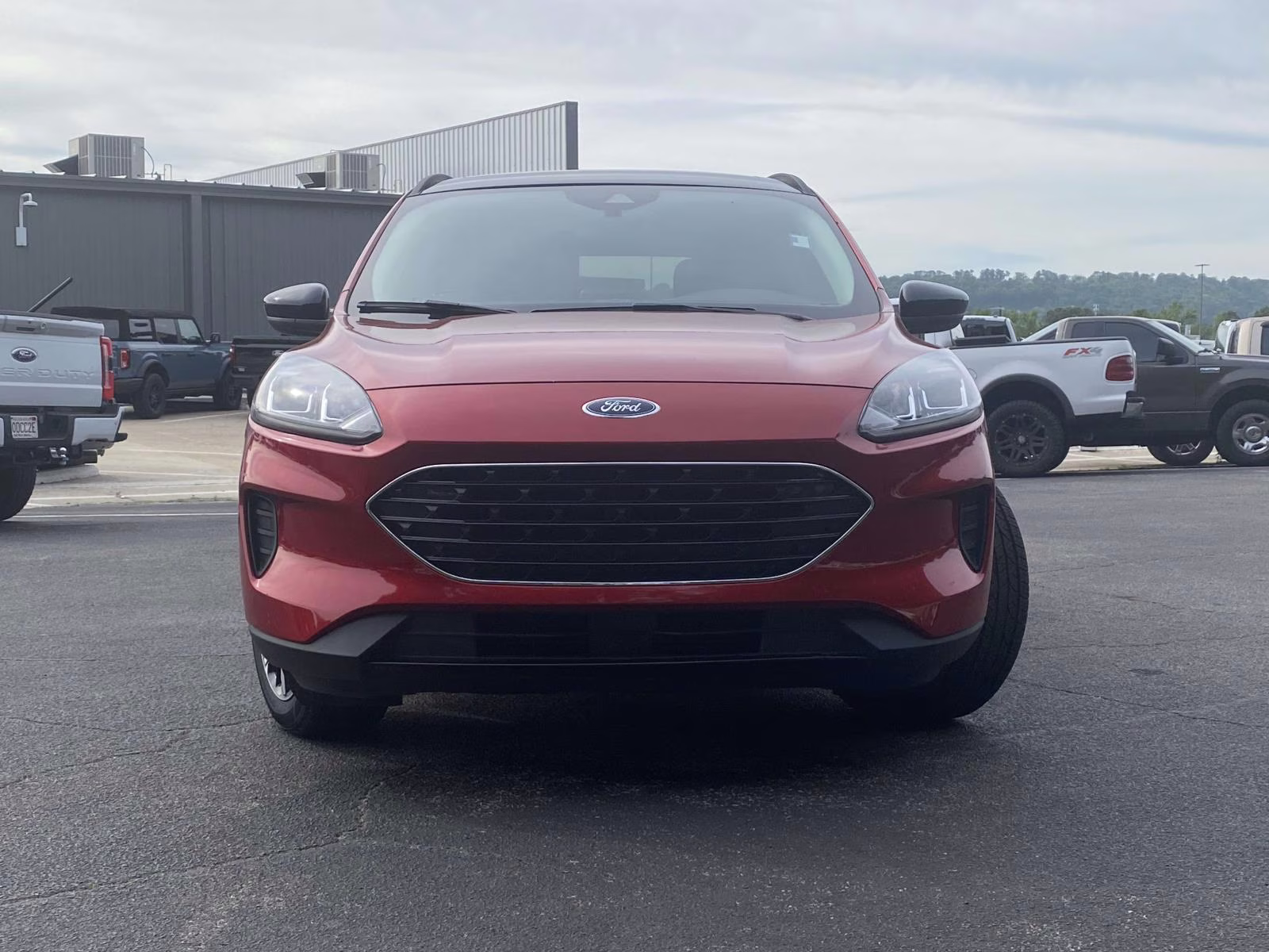 2022 Rapid Red Metallic Tinted Clearcoat Ford Escape SE FWD SUV