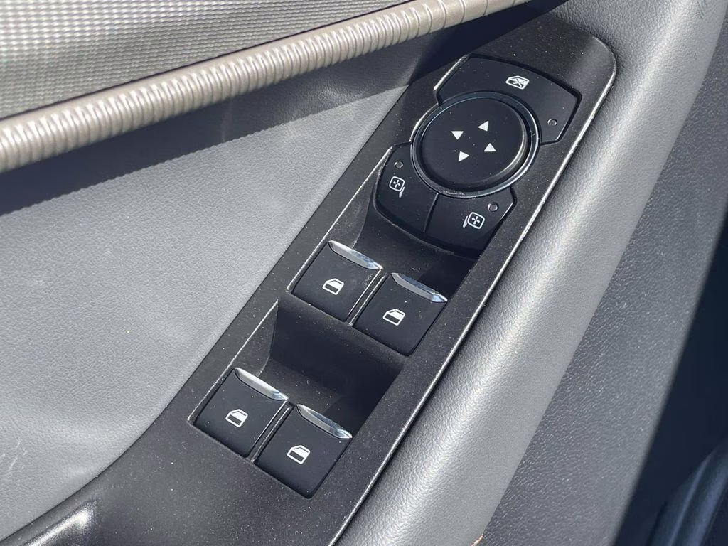 2026 White Metallic Ford Explorer Active RWD SUV