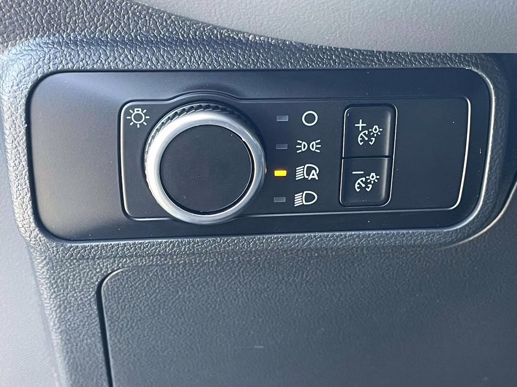 2026 White Metallic Ford Explorer Active RWD SUV