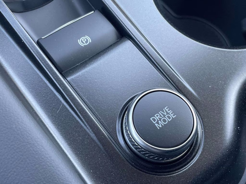 2026 White Metallic Ford Explorer Active RWD SUV