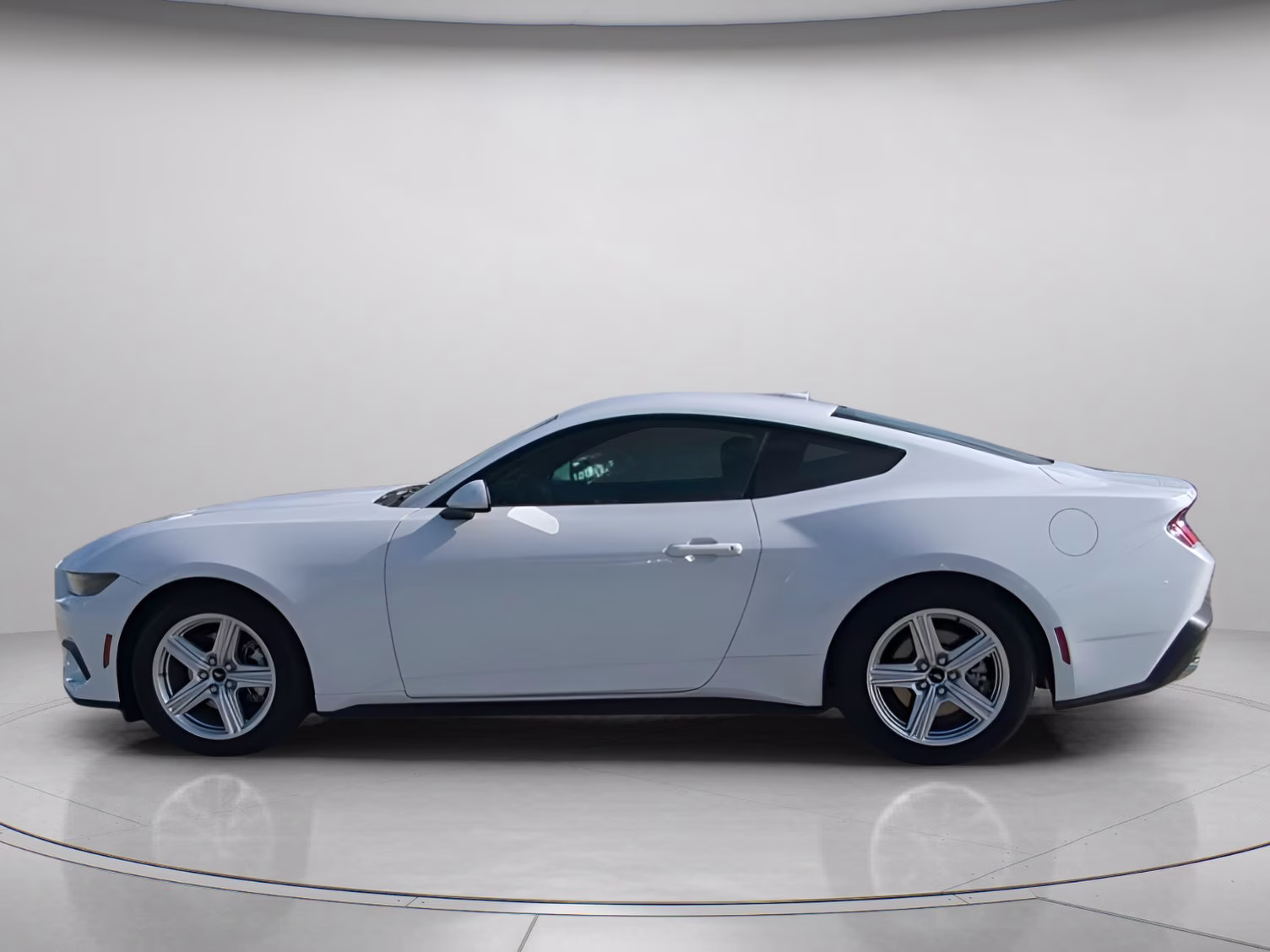 2026 Oxford White Ford Mustang EcoBoost RWD Coupe