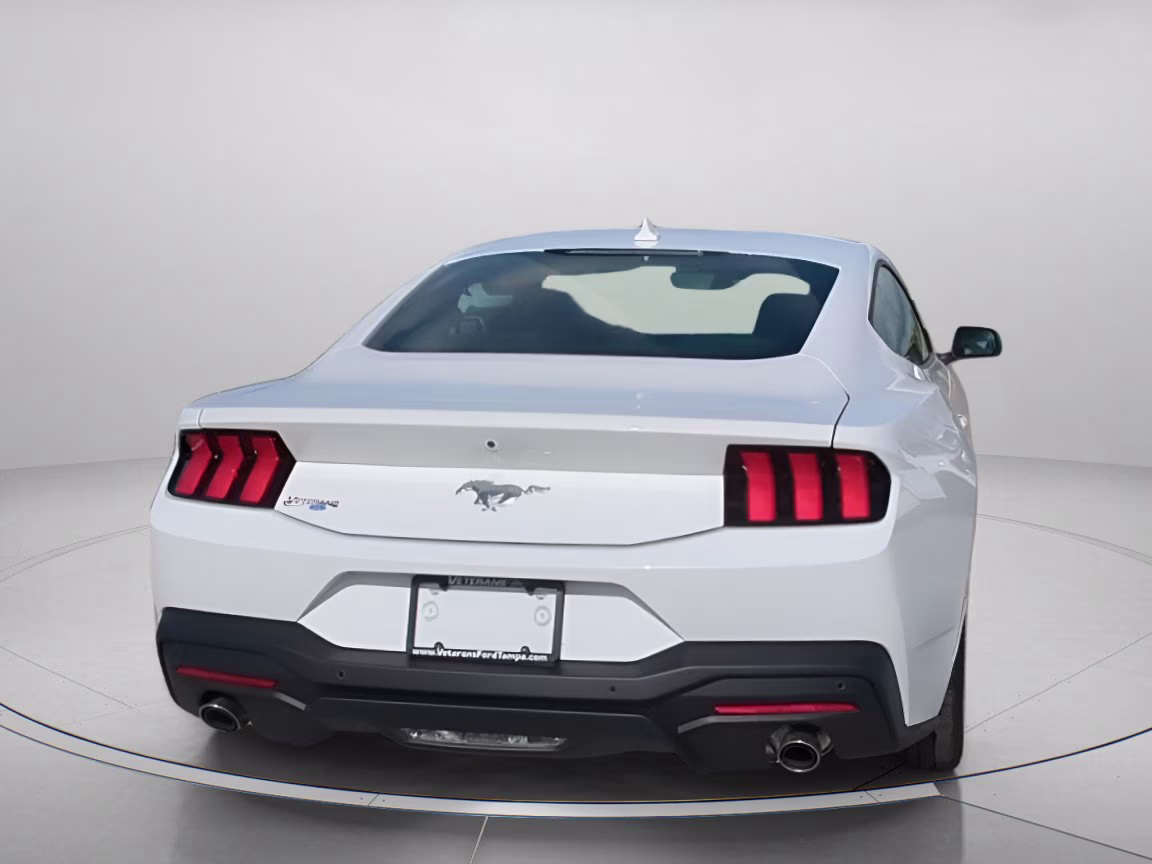 2026 Oxford White Ford Mustang EcoBoost RWD Coupe