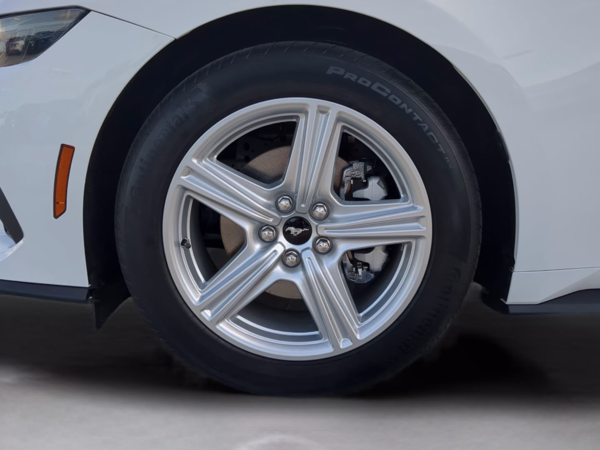 2026 Oxford White Ford Mustang EcoBoost RWD Coupe