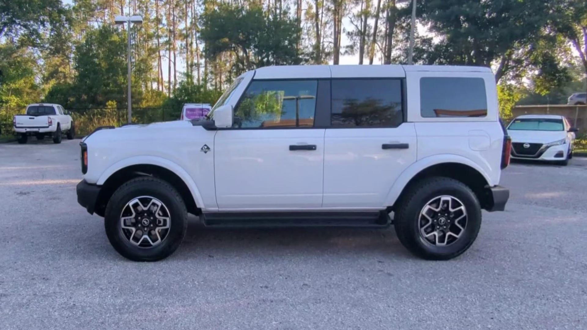 2026 Oxford White Ford Bronco Outer Banks 4X4 Convertible