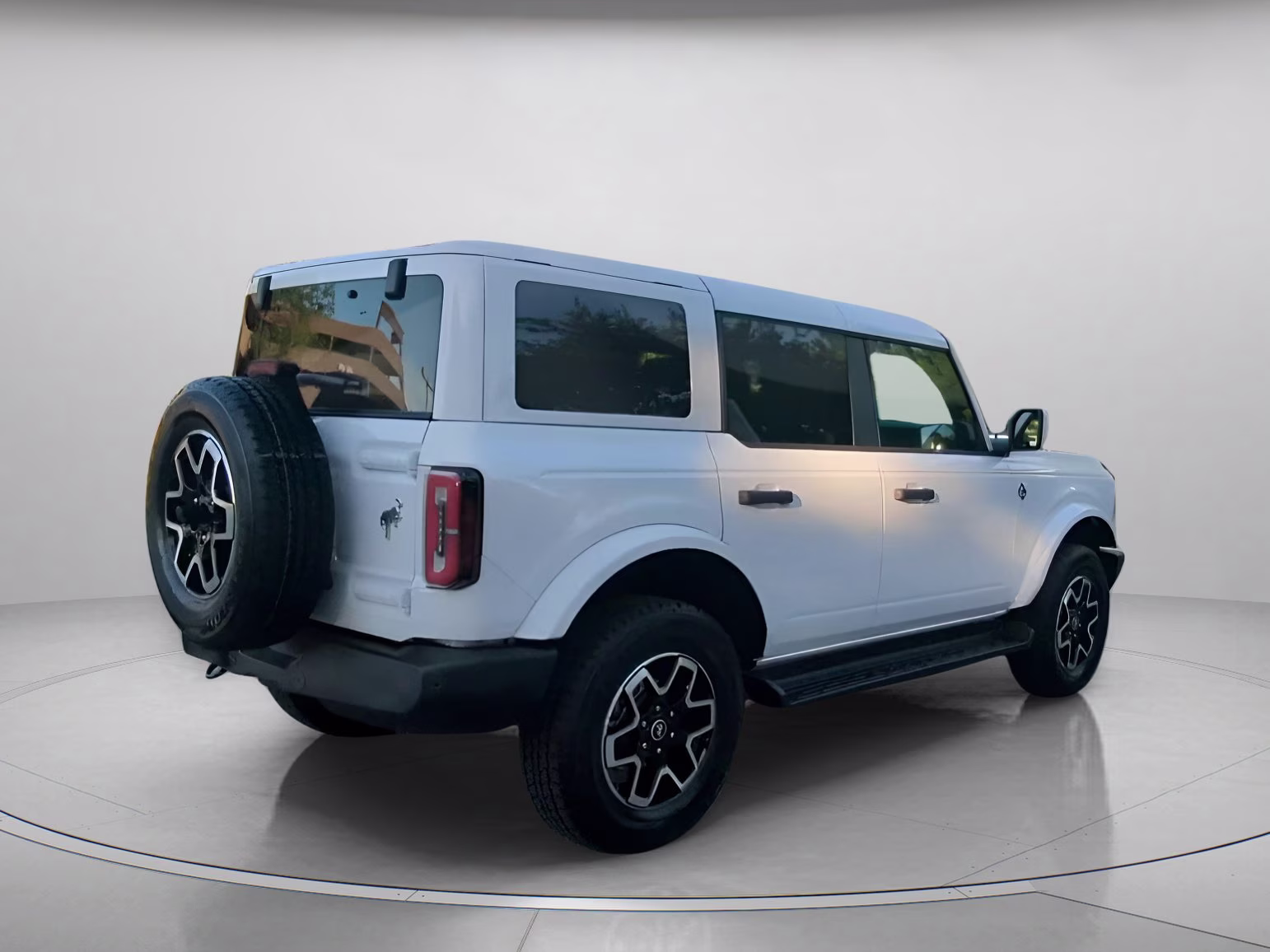2026 Oxford White Ford Bronco Outer Banks 4X4 Convertible