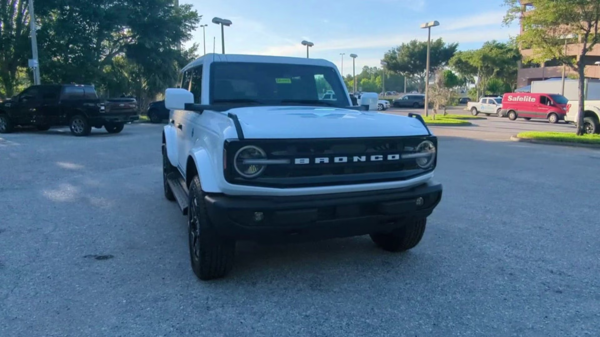2026 Oxford White Ford Bronco Outer Banks 4X4 Convertible