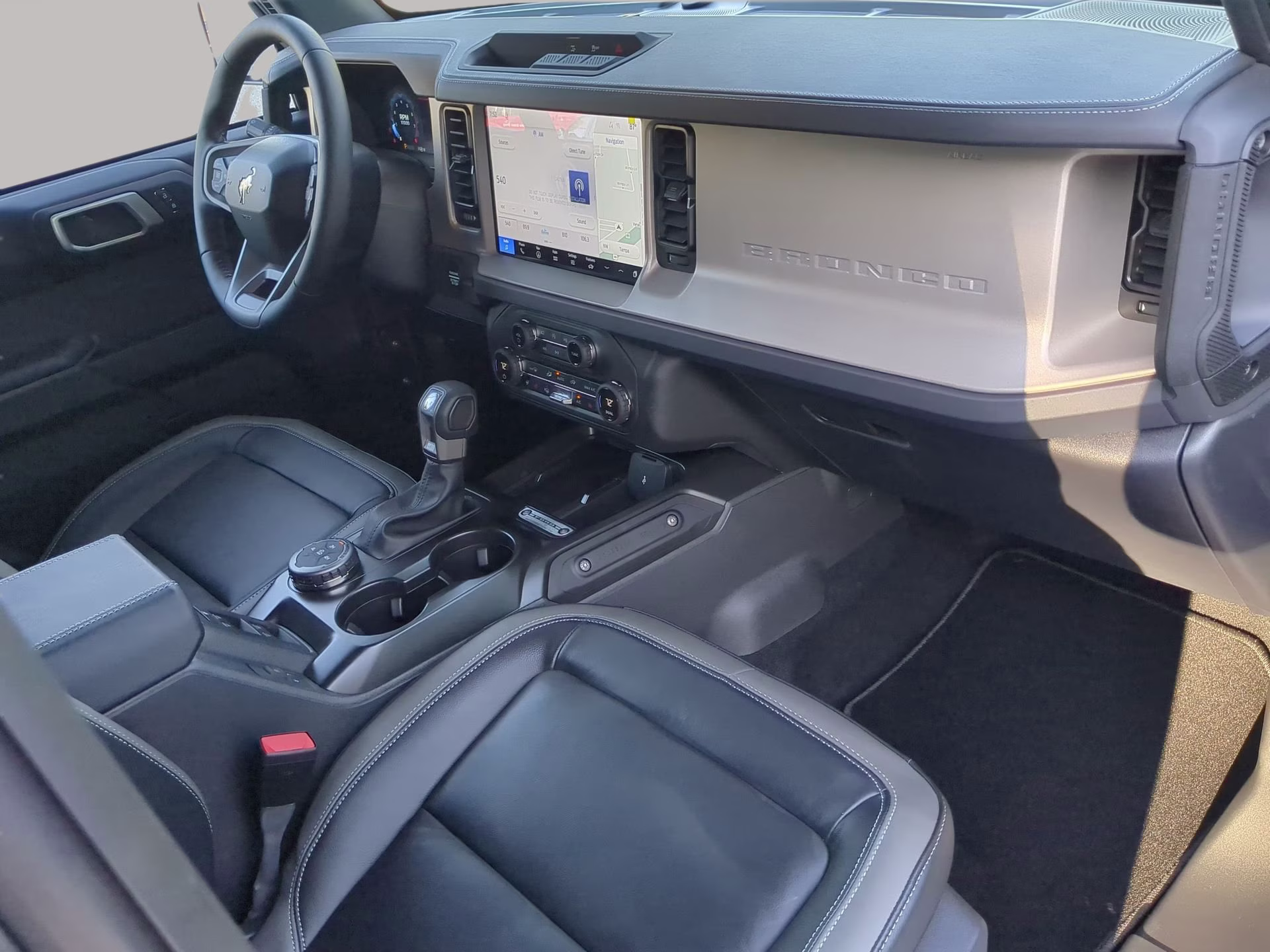 2026 Oxford White Ford Bronco Outer Banks 4X4 Convertible
