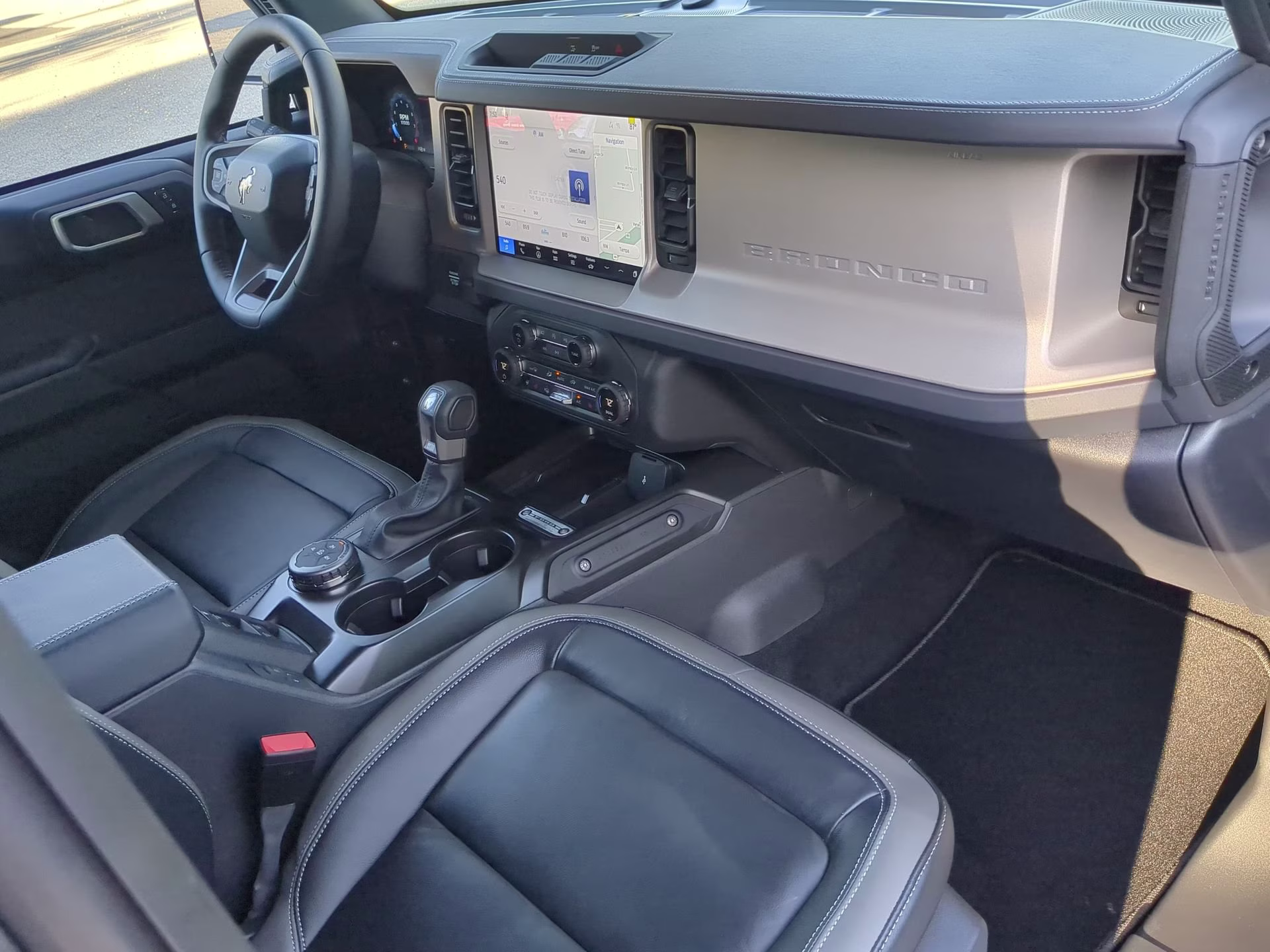 2026 Oxford White Ford Bronco Outer Banks 4X4 Convertible