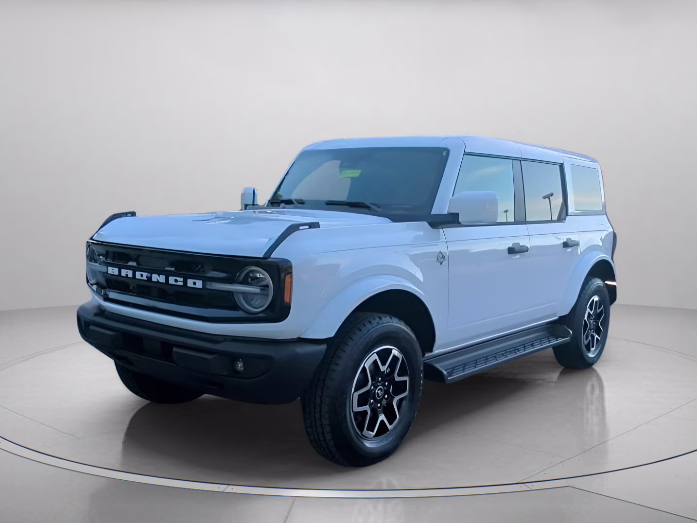2026 Oxford White Ford Bronco Outer Banks 4X4 Convertible
