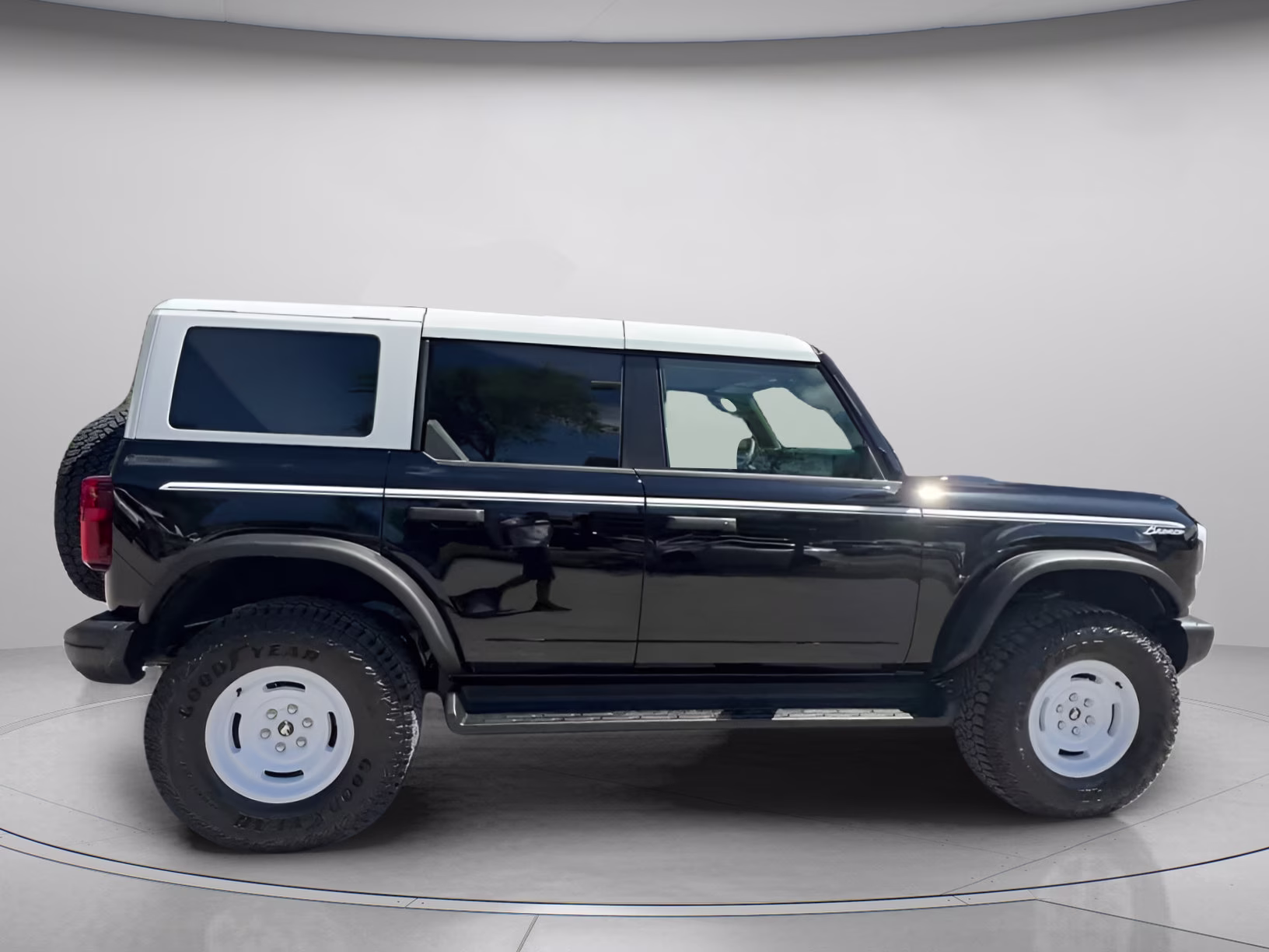 2026 Shadow Black Ford Bronco Heritage Edition 4X4 Convertible