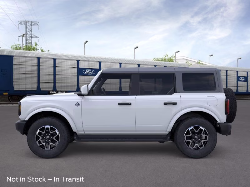 2026 Oxford White Ford Bronco Outer Banks 4X4 Convertible