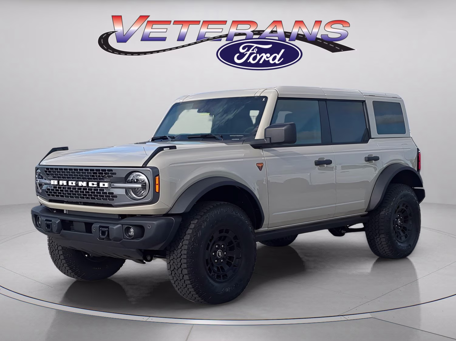 2026 Beige Ford Bronco Badlands 4X4 Convertible