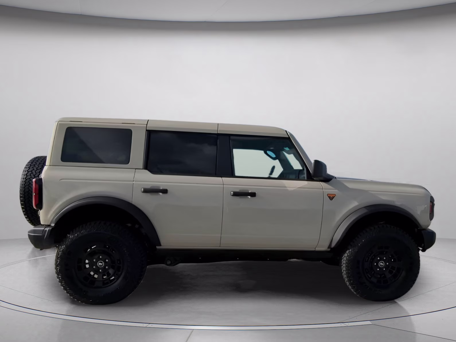 2026 Beige Ford Bronco Badlands 4X4 Convertible