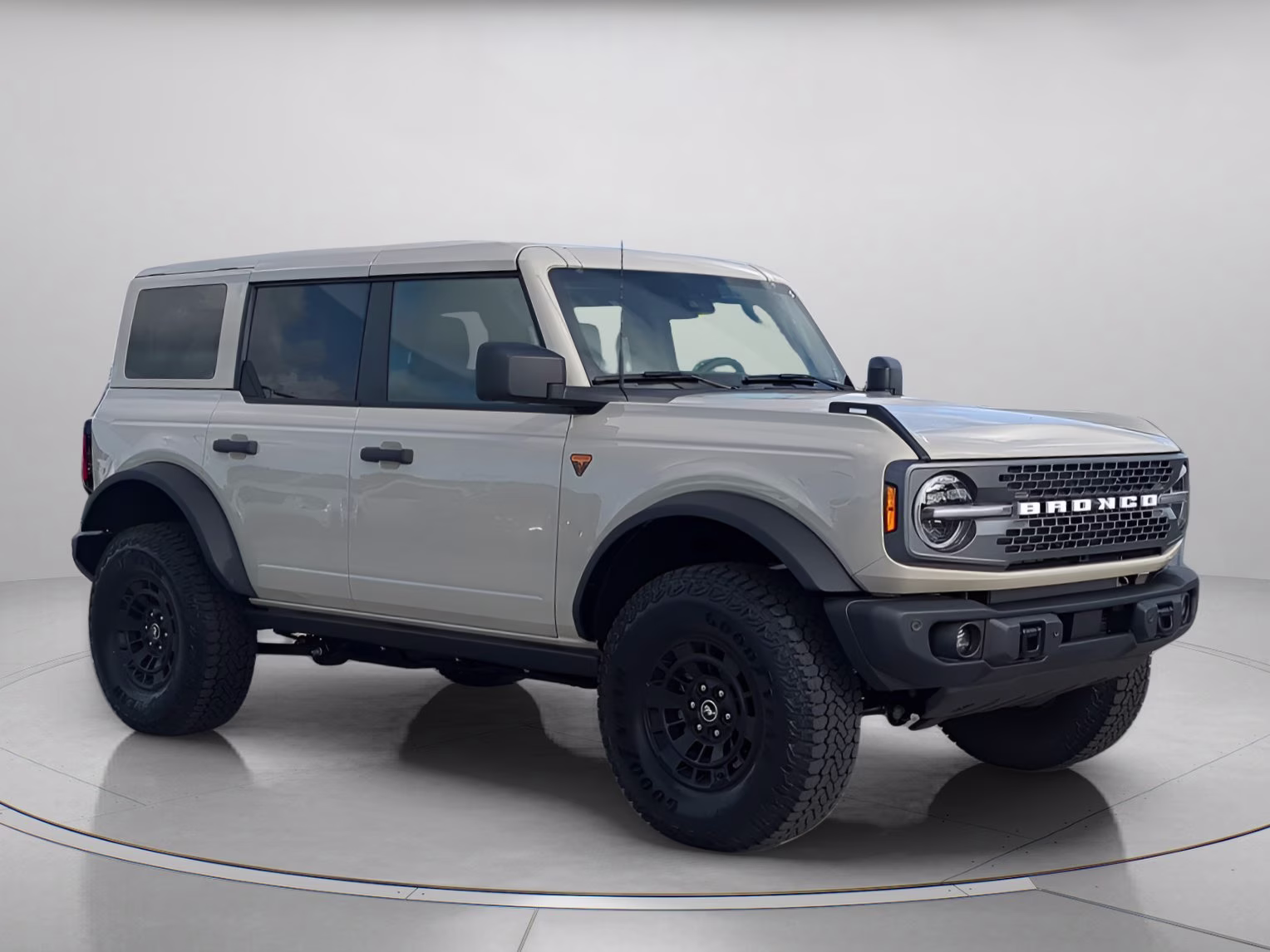2026 Beige Ford Bronco Badlands 4X4 Convertible