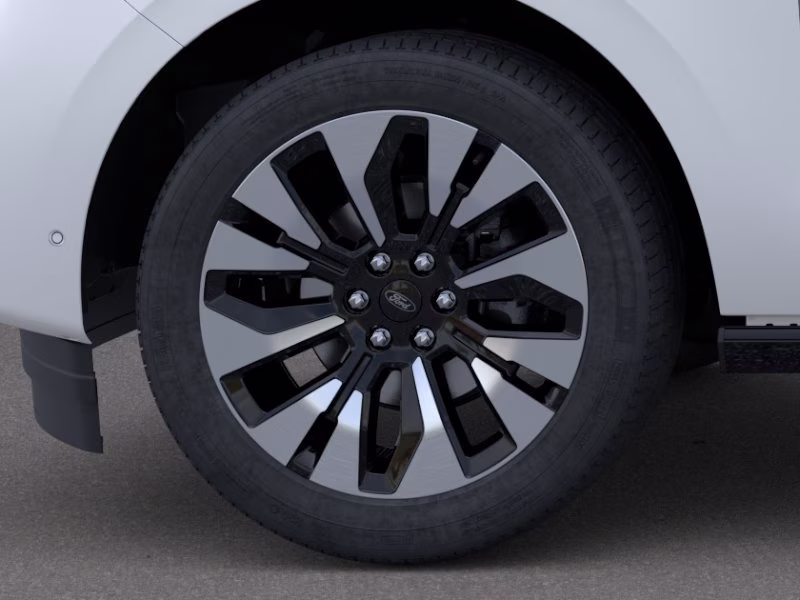 2026 Star White Metallic Tri-Coat Ford Expedition Platinum 4X4 SUV