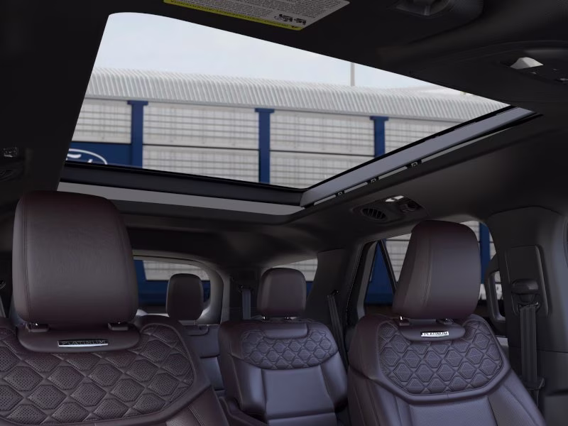 2026 Star White Metallic Tri-Coat Ford Explorer Platinum 4X4 SUV