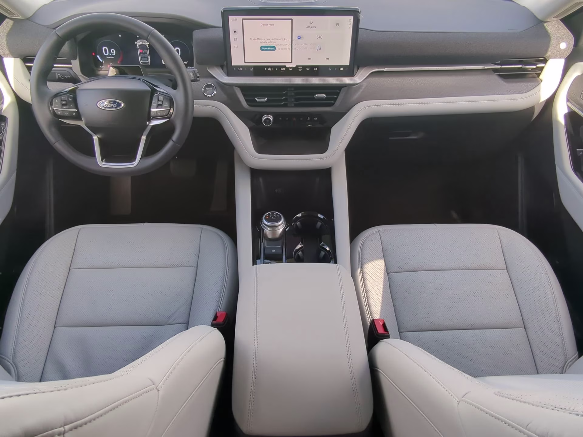2026 Star White Metallic Tri-Coat Ford Explorer Platinum 4X4 SUV