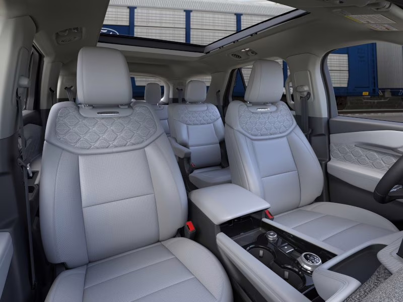 2026 Star White Metallic Tri-Coat Ford Explorer Platinum 4X4 SUV