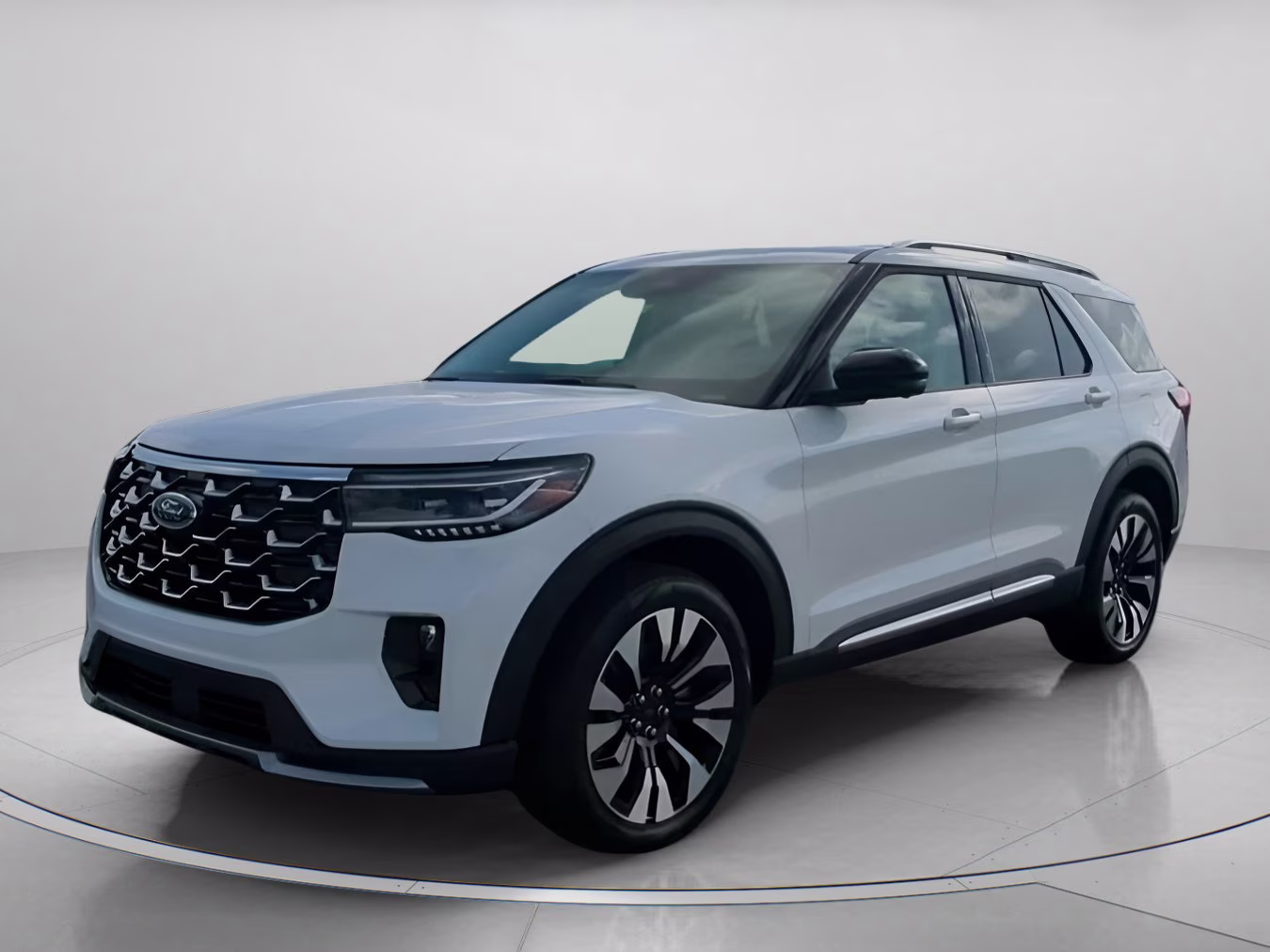 2026 Star White Metallic Tri-Coat Ford Explorer Platinum 4X4 SUV