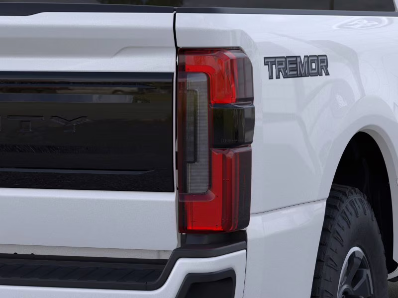 2026 Star White Metallic Tri-Coat Ford Super Duty F-250 SRW Platinum Crew Cab Pickup 4X4 Truck