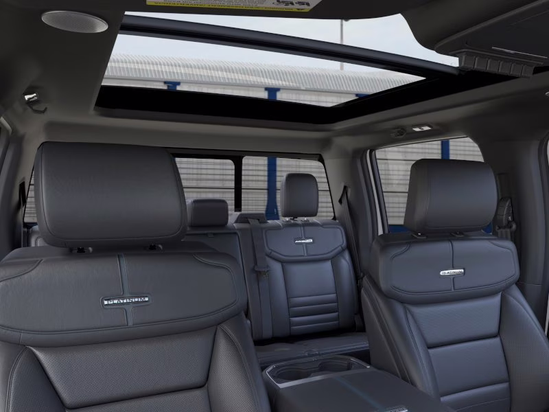 2026 Star White Metallic Tri-Coat Ford Super Duty F-250 SRW Platinum Crew Cab Pickup 4X4 Truck