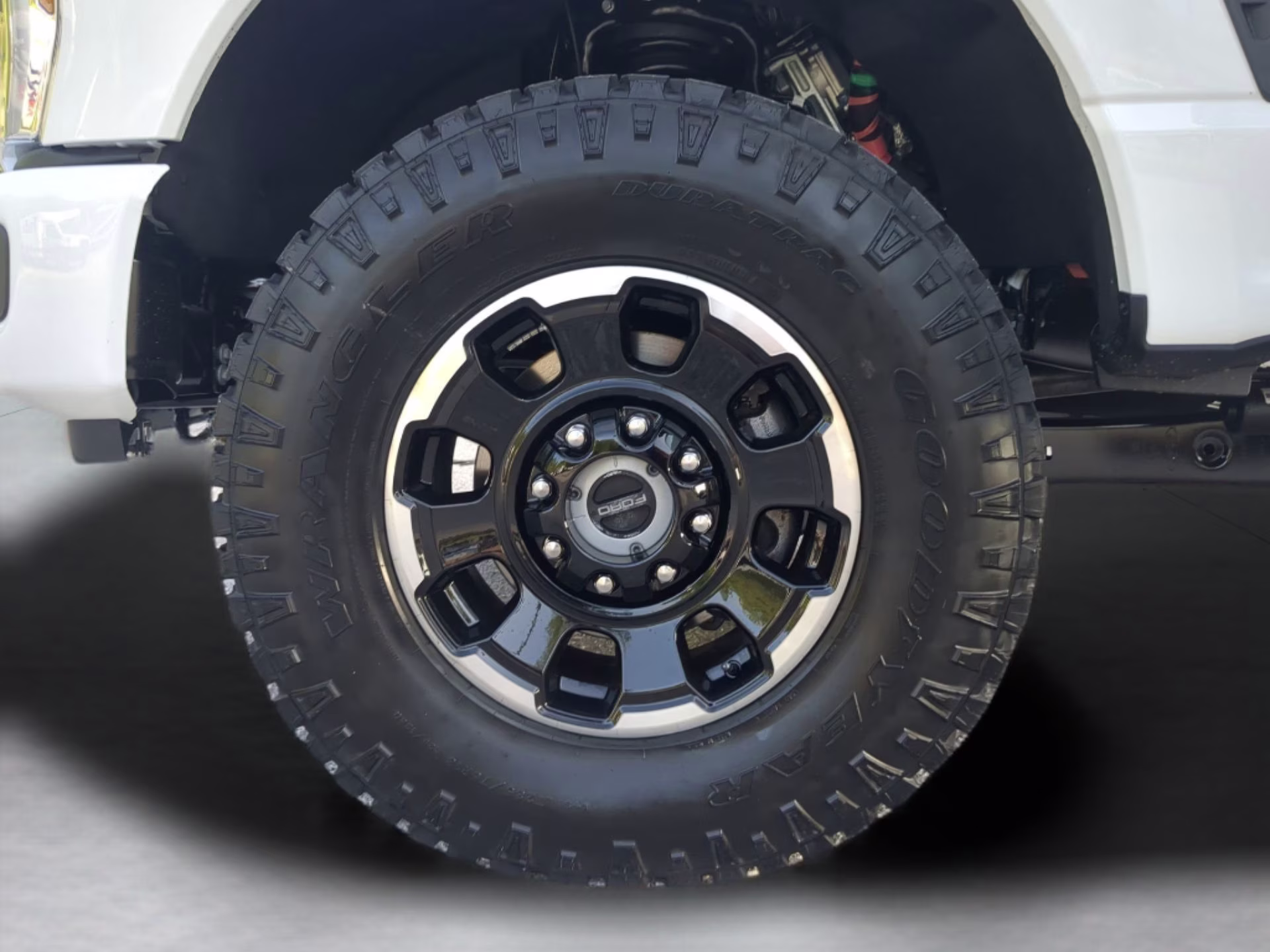 2026 Star White Metallic Tri-Coat Ford Super Duty F-250 SRW Platinum Crew Cab Pickup 4X4 Truck