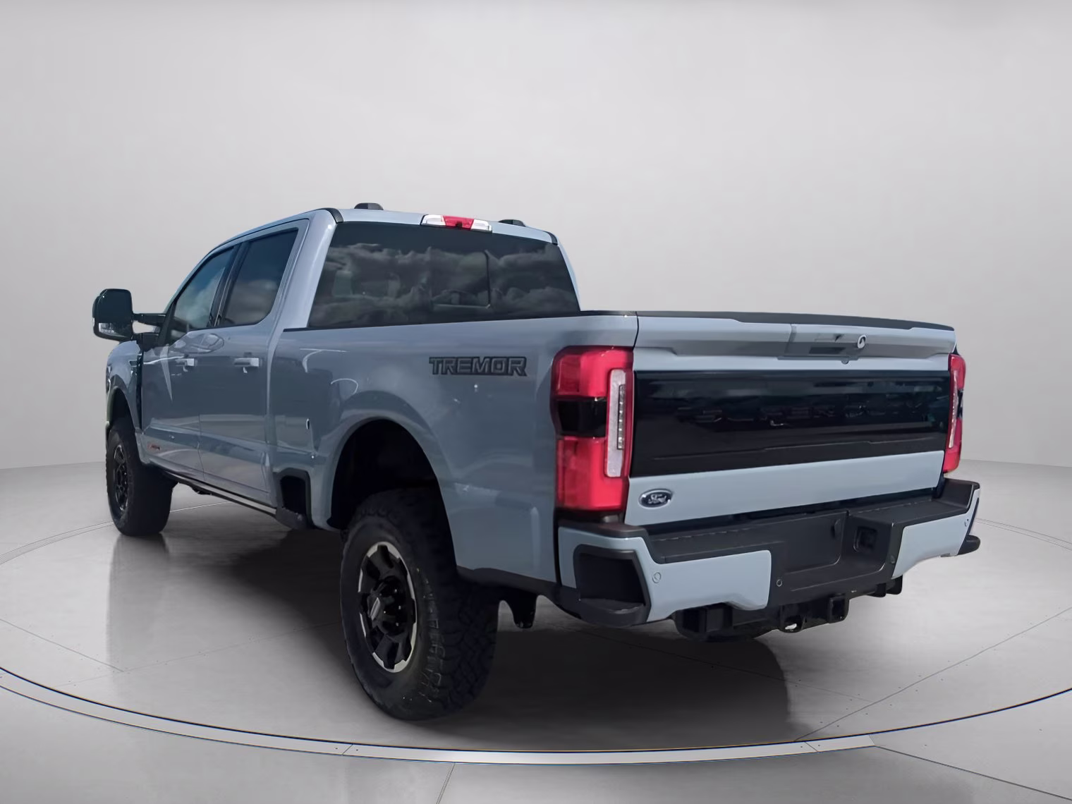 2026 Glacier Gray Metallic Tri-Coat Ford Super Duty F-250 SRW Platinum Crew Cab Pickup 4X4 Truck