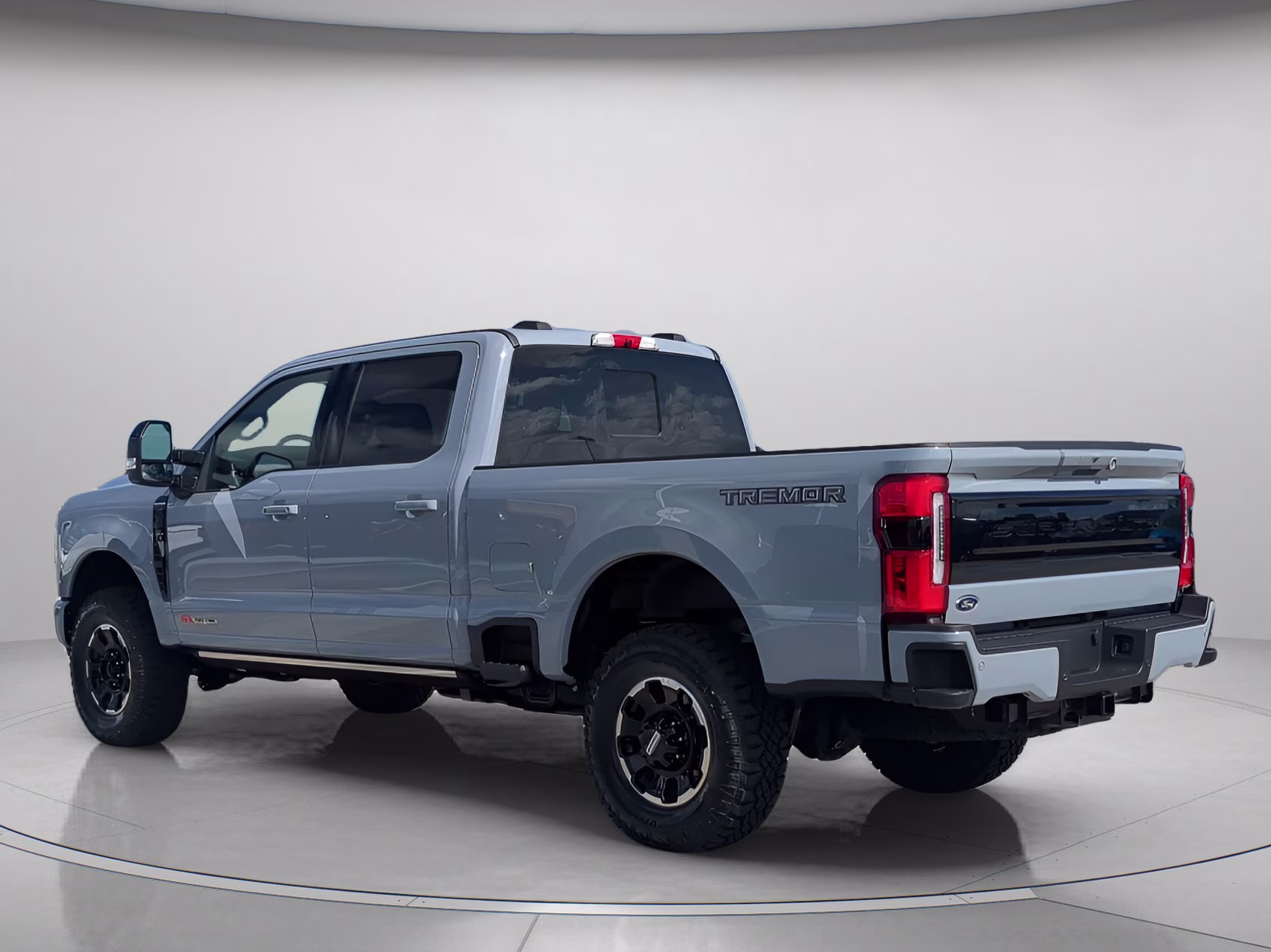 2026 Glacier Gray Metallic Tri-Coat Ford Super Duty F-250 SRW Platinum Crew Cab Pickup 4X4 Truck
