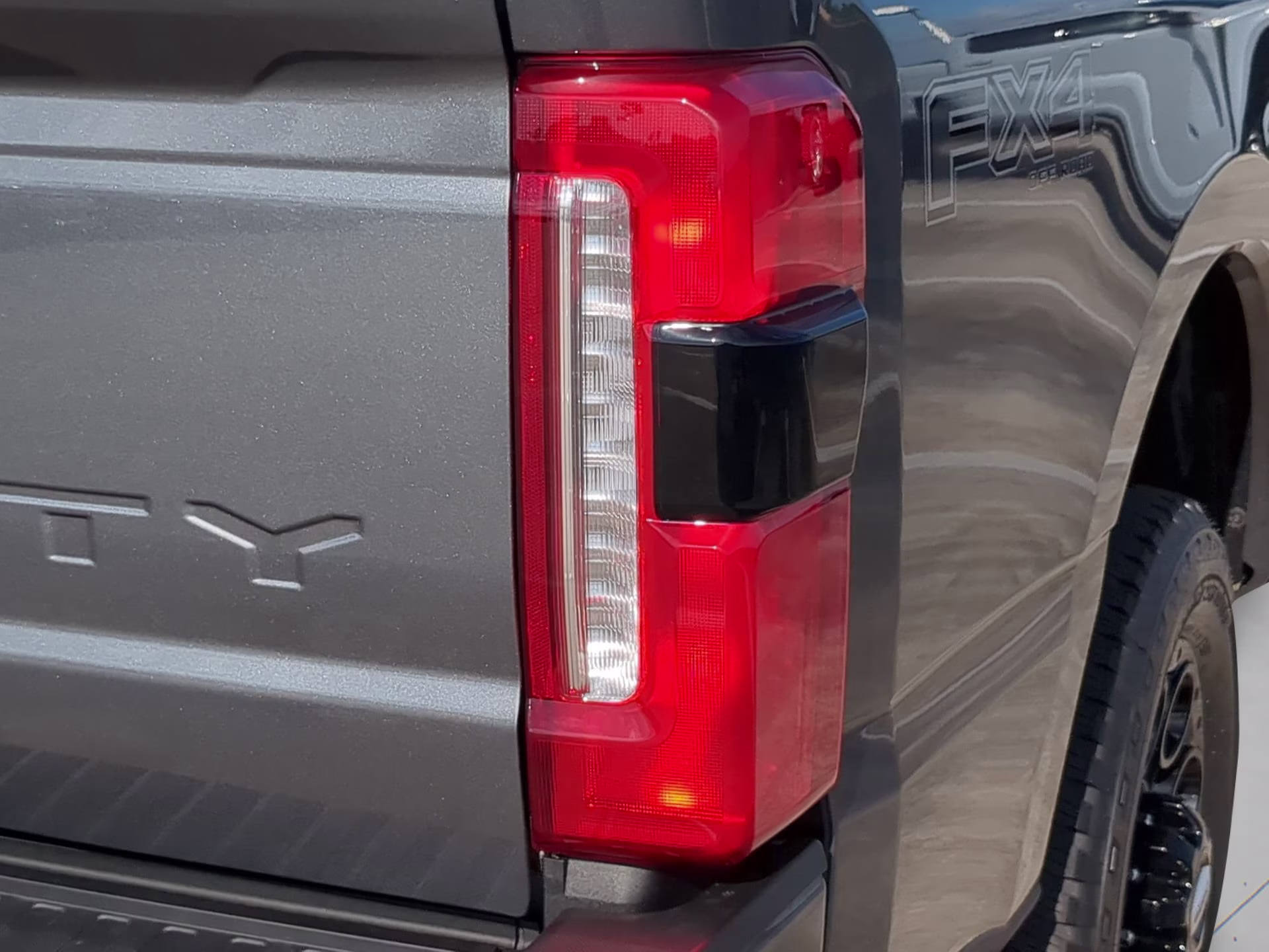 2026 Carbonized Gray Metallic Ford Super Duty F-250 SRW LARIAT Crew Cab Pickup 4X4 Truck