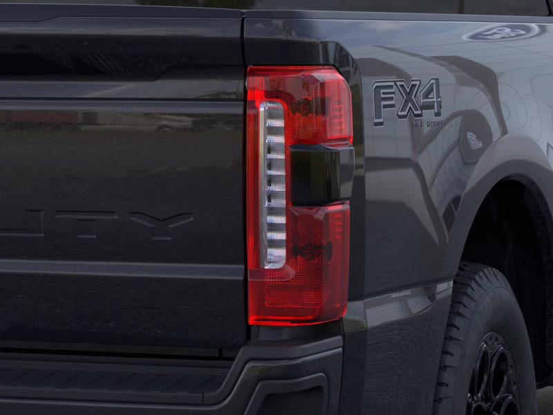 2026 Agate Black Metallic Ford Super Duty F-250 SRW LARIAT Crew Cab Pickup 4X4 Truck