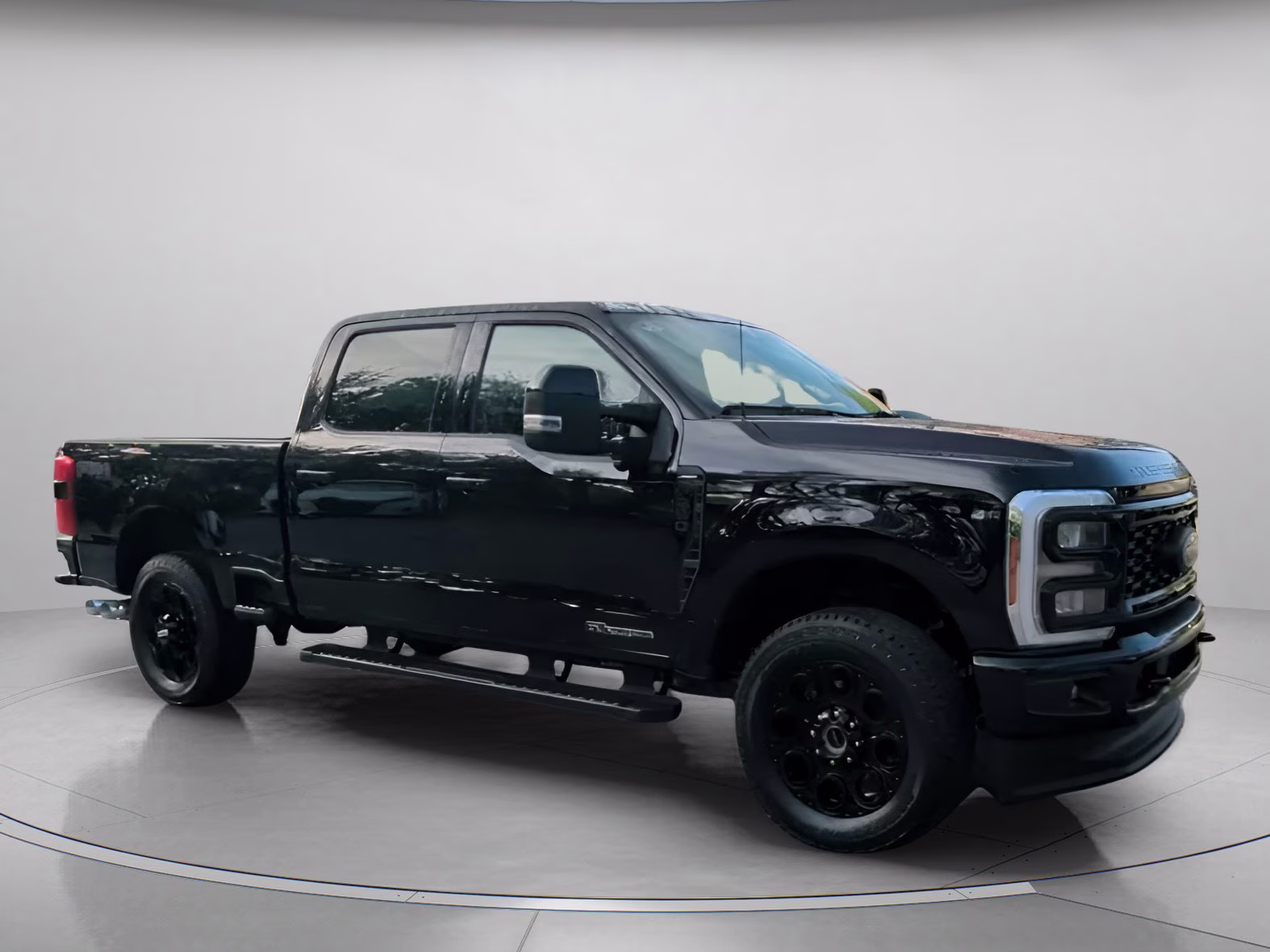 2026 Agate Black Metallic Ford Super Duty F-250 SRW LARIAT Crew Cab Pickup 4X4 Truck