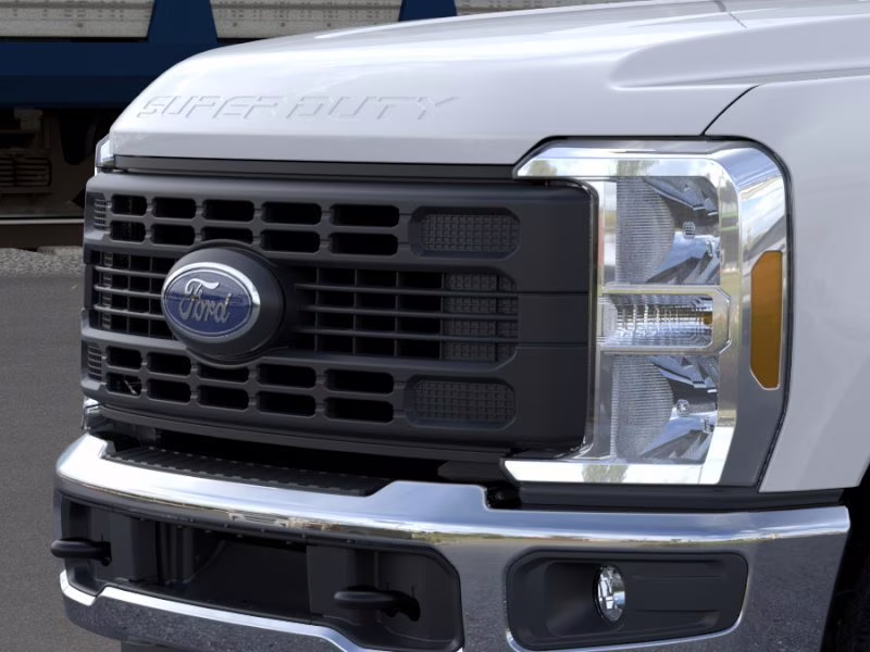 2026 Oxford White Ford Super Duty F-350 SRW XL Crew Cab Pickup 4X4 Truck