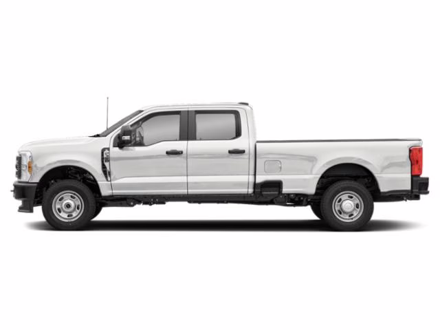 2026 Oxford White Ford Super Duty F-350 SRW XL Crew Cab Pickup 4X4 Truck