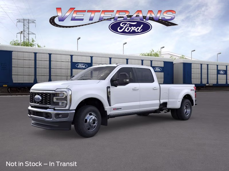 2026 Star White Metallic Tri-Coat Ford Super Duty F-350 DRW LARIAT Crew Cab Pickup 4X4 Truck