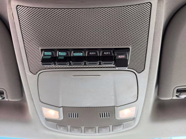 2017 Oxford White Ford Super Duty F-550 DRW XL 4X4 Chassis