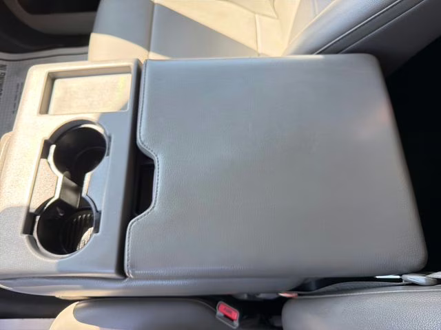 2017 Oxford White Ford Super Duty F-550 DRW XL 4X4 Chassis