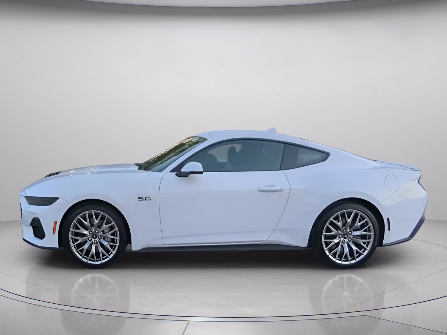2026 Oxford White Ford Mustang GT Premium RWD Coupe