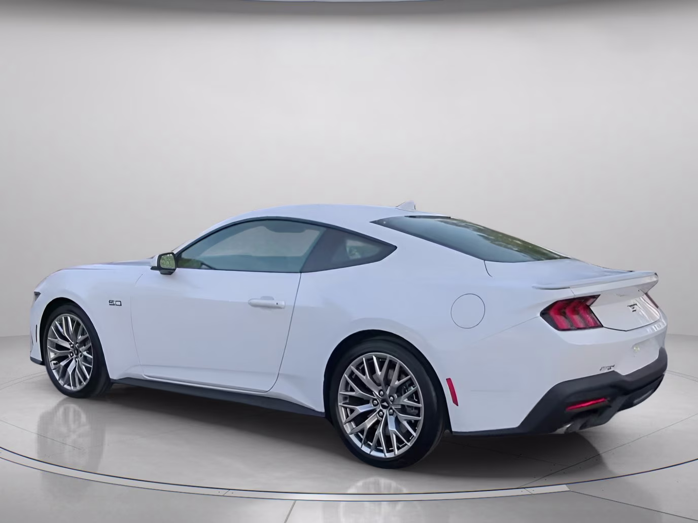 2026 Oxford White Ford Mustang GT Premium RWD Coupe
