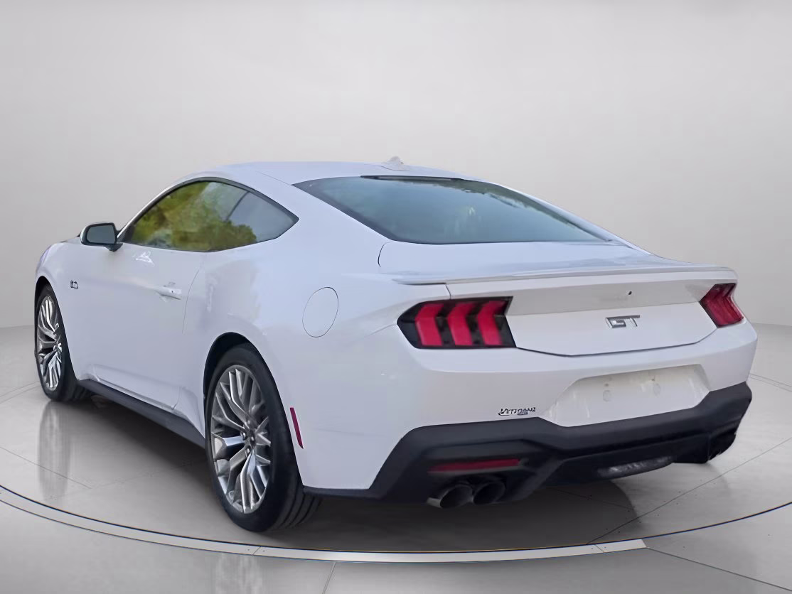 2026 Oxford White Ford Mustang GT Premium RWD Coupe