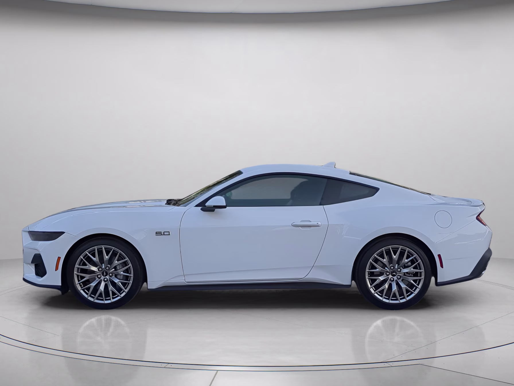 2026 Oxford White Ford Mustang GT Premium RWD Coupe