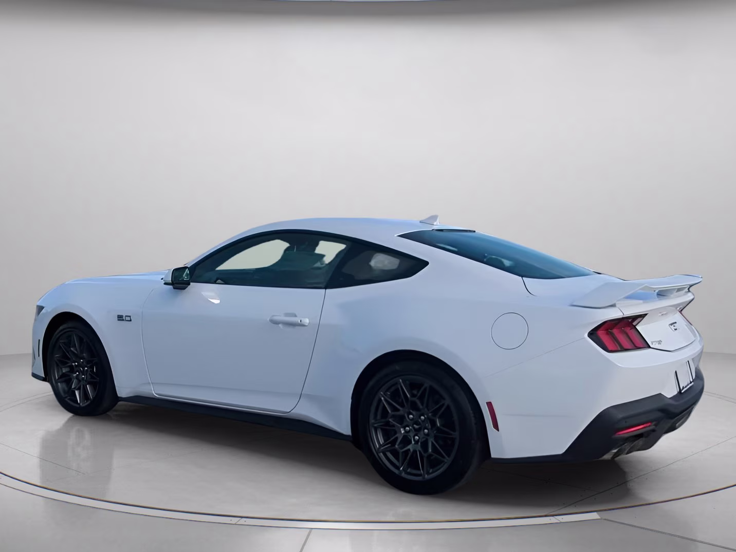2026 Oxford White Ford Mustang GT Premium RWD Coupe