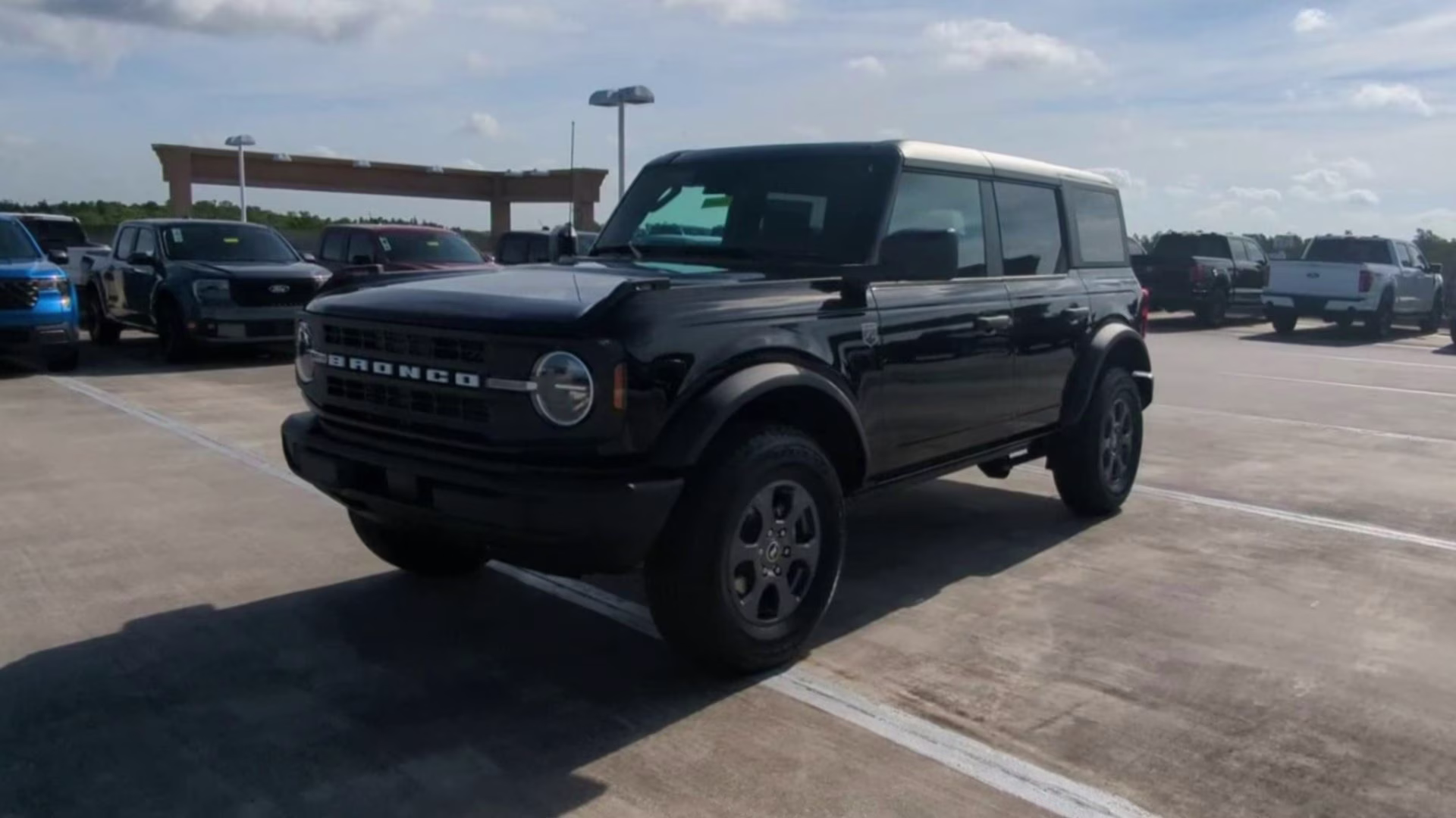 2026 Shadow Black Ford Bronco Big Bend 4X4 Convertible