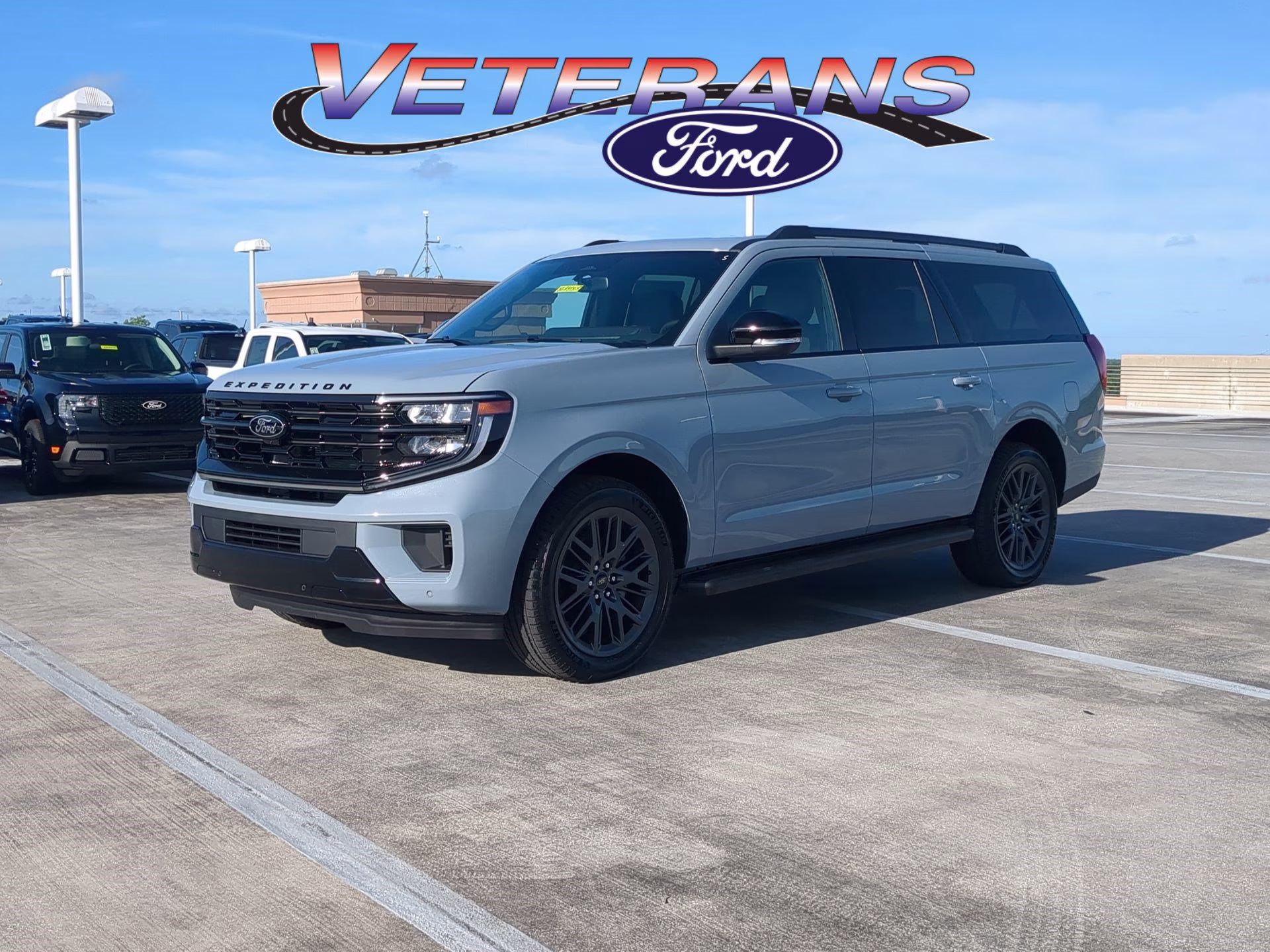 2026 Glacier Gray Metallic Tri-Coat Ford Expedition Max Platinum 4X4 SUV