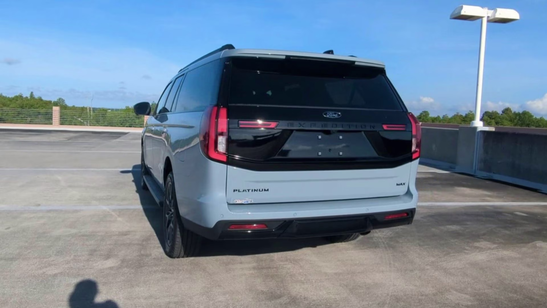 2026 Glacier Gray Metallic Tri-Coat Ford Expedition Max Platinum 4X4 SUV