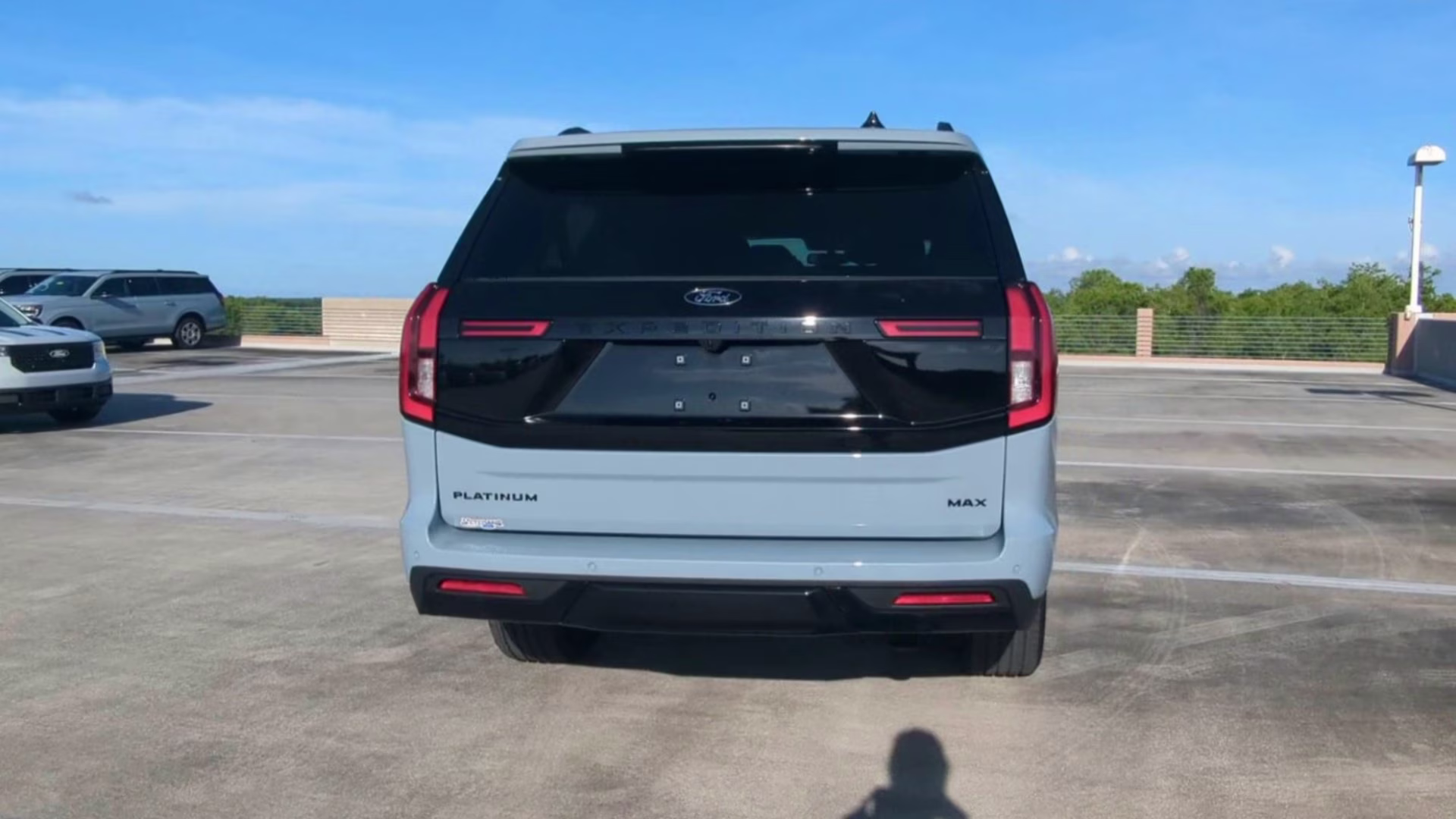 2026 Glacier Gray Metallic Tri-Coat Ford Expedition Max Platinum 4X4 SUV