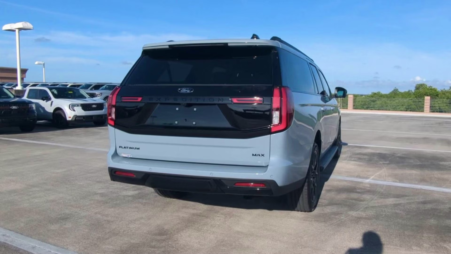 2026 Glacier Gray Metallic Tri-Coat Ford Expedition Max Platinum 4X4 SUV